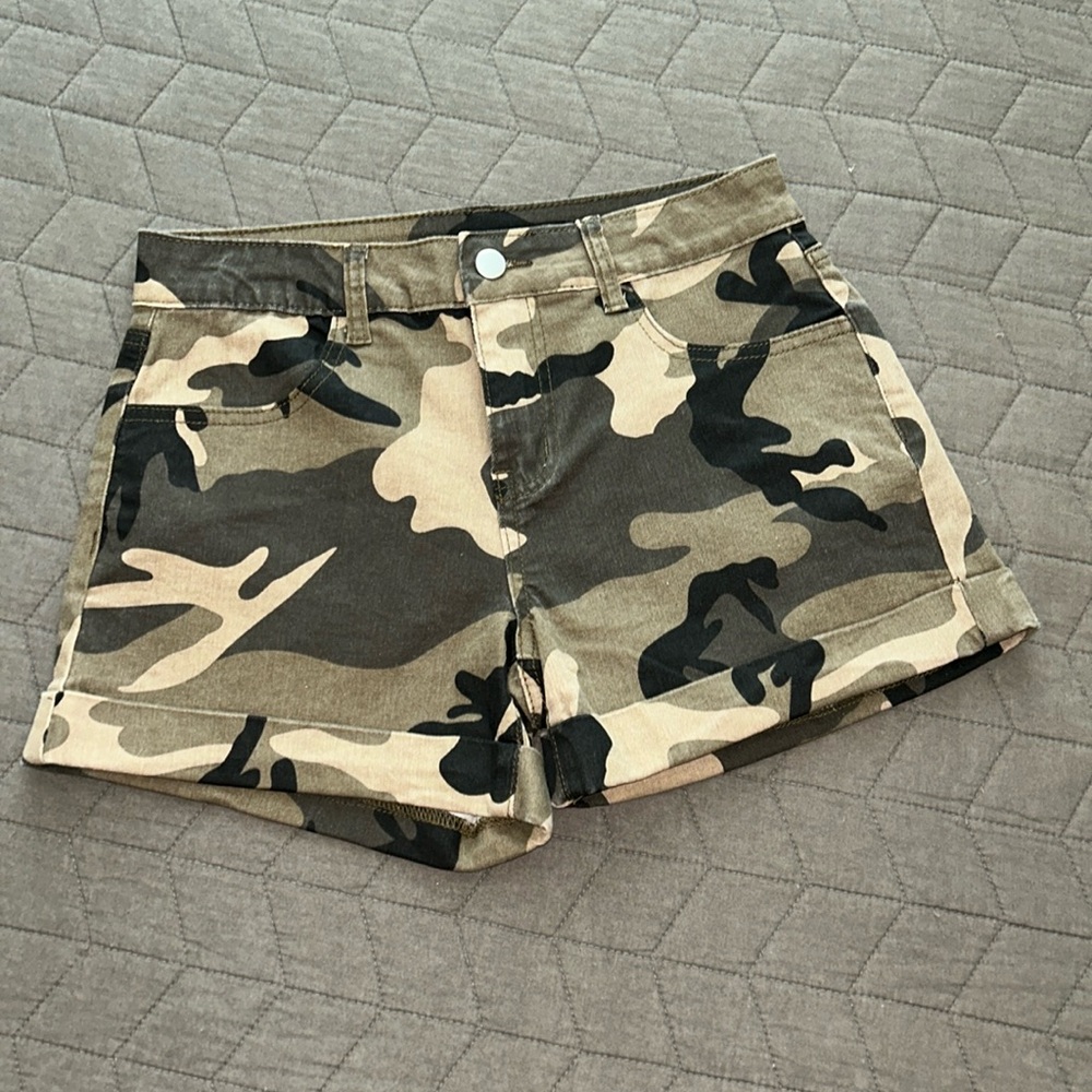 NWOT Camo Shorts